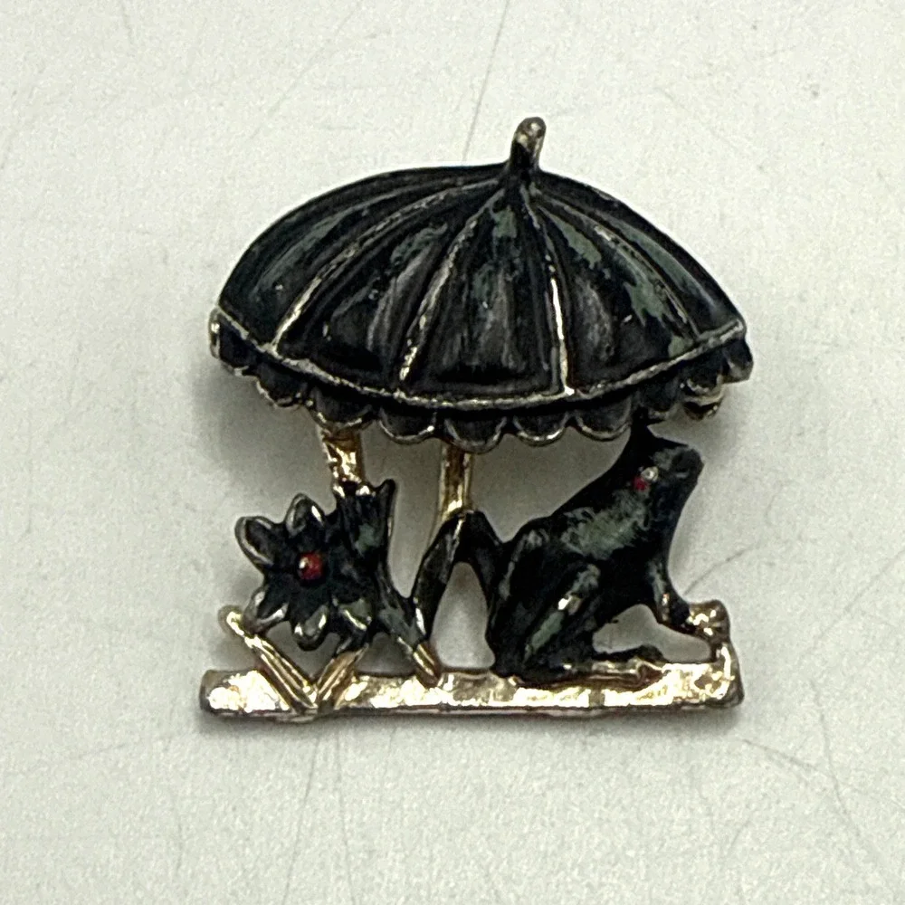 Vintage Frog Under‎ Umbrella Brooch Silver Tone Black Enamel Animal Pin